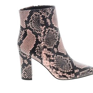 🖤Marc Fisher Snakeskin Boots Sz 6.5